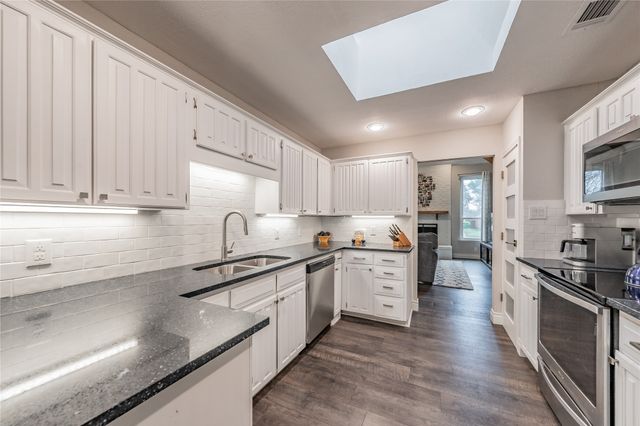 1521 Briarcrest Drive, Grapevine, TX 76051