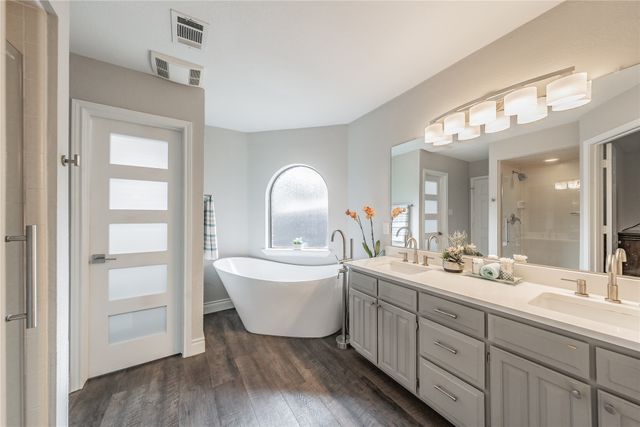 1521 Briarcrest Drive, Grapevine, TX 76051