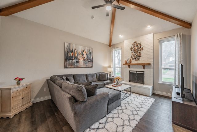 1521 Briarcrest Drive, Grapevine, TX 76051