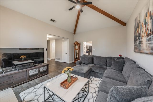 1521 Briarcrest Drive, Grapevine, TX 76051