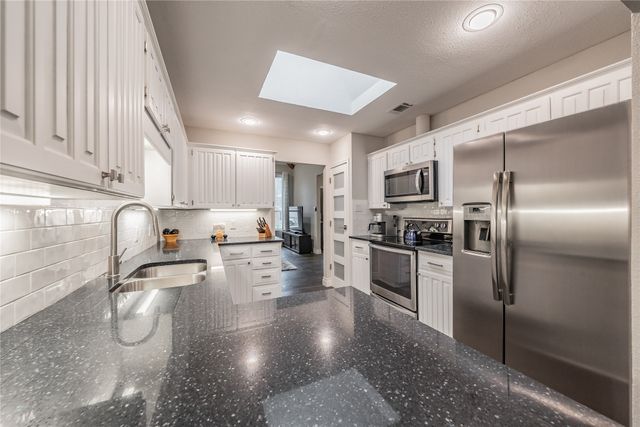 1521 Briarcrest Drive, Grapevine, TX 76051