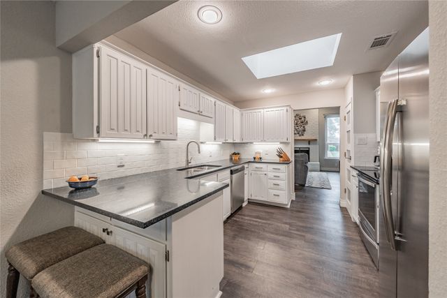 1521 Briarcrest Drive, Grapevine, TX 76051