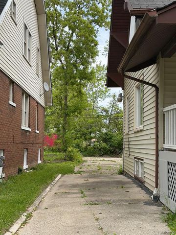 13338 Freeland Street, Detroit, MI 48227