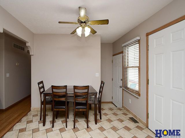 2336 NW 46th Street, Lincoln, NE 68528