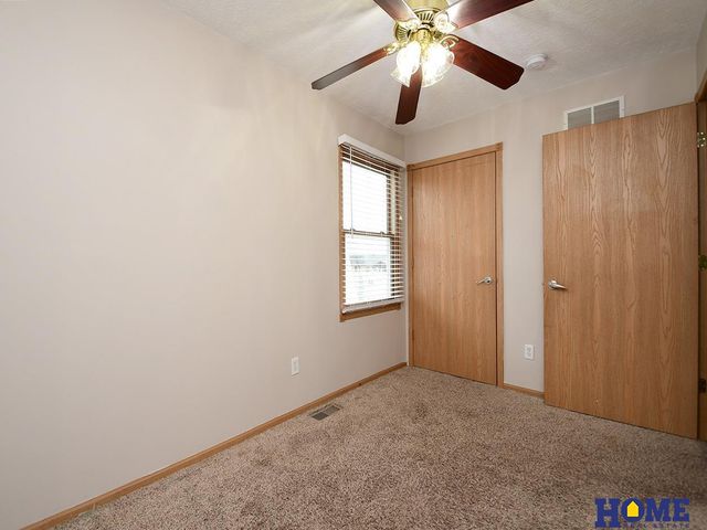 2336 NW 46th Street, Lincoln, NE 68528