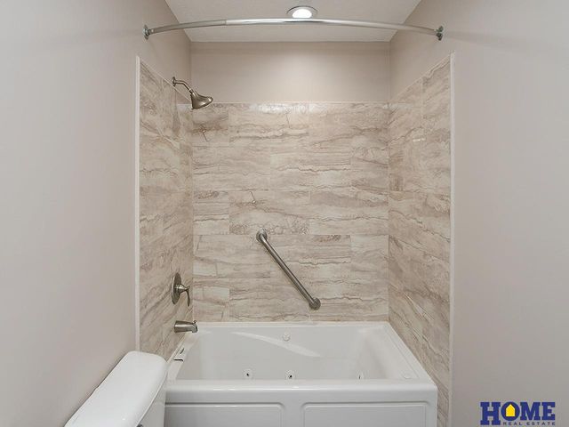 2336 NW 46th Street, Lincoln, NE 68528