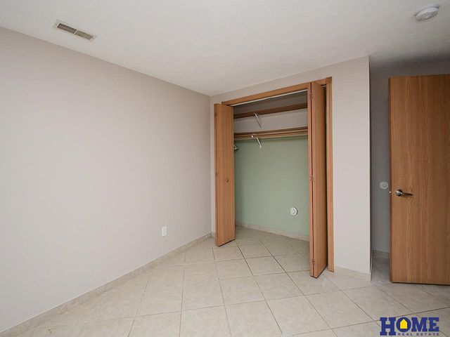 2336 NW 46th Street, Lincoln, NE 68528