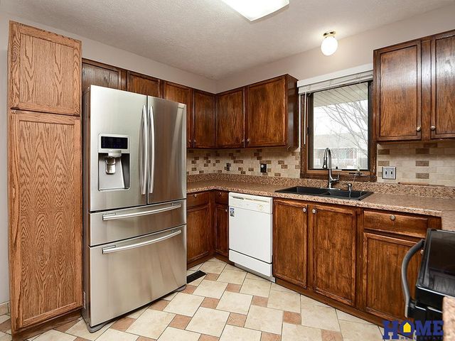 2336 NW 46th Street, Lincoln, NE 68528