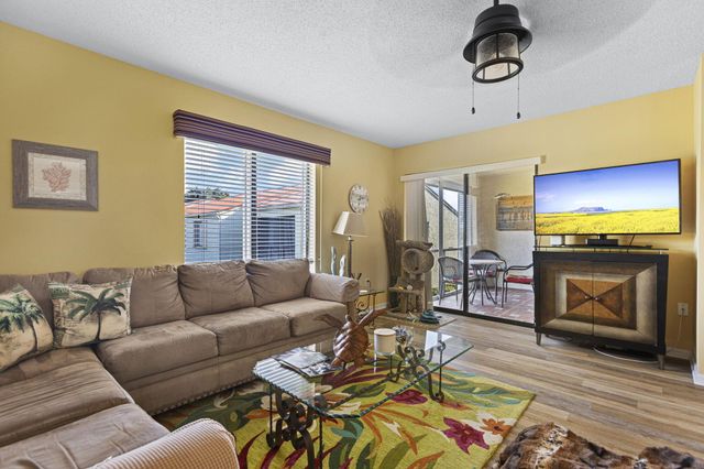 5473 SE Miles Grant Road 206, Stuart, FL 34997