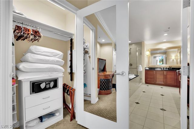 125 East Harmon Avenue 214, Las Vegas, NV 89109