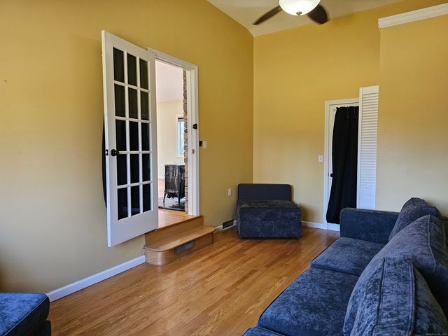 11 Brookfield Drive, Shelton, CT 06484