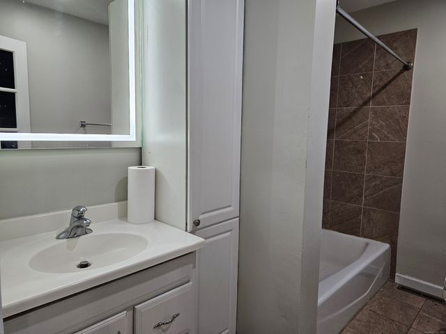 11 Brookfield Drive, Shelton, CT 06484