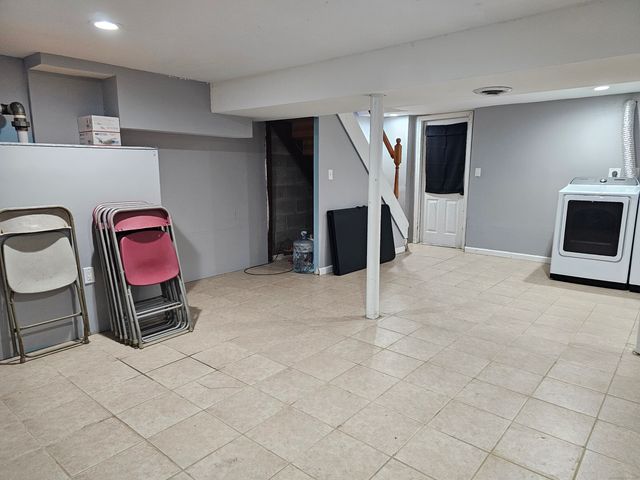 11 Brookfield Drive, Shelton, CT 06484