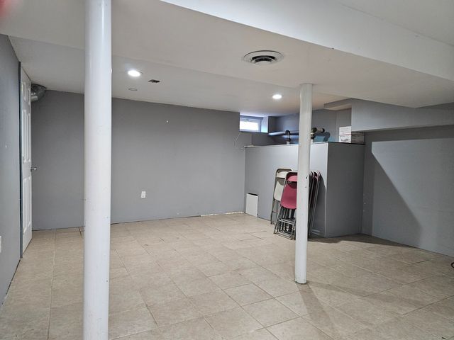 11 Brookfield Drive, Shelton, CT 06484