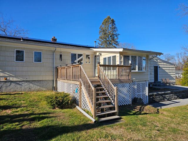 11 Brookfield Drive, Shelton, CT 06484