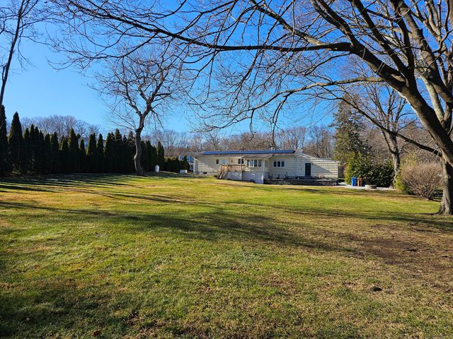 11 Brookfield Drive, Shelton, CT 06484