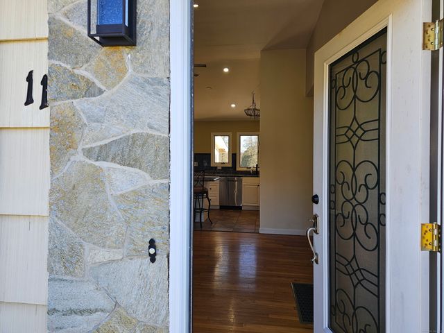 11 Brookfield Drive, Shelton, CT 06484