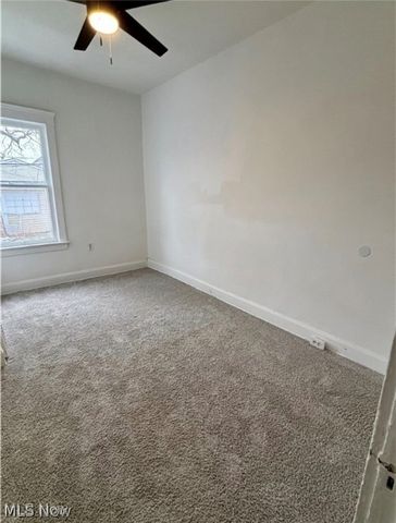 2035 Chesterland Avenue, Lakewood, OH 44107