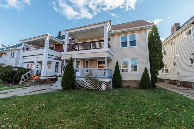 2035 Chesterland Avenue, Lakewood, OH 44107