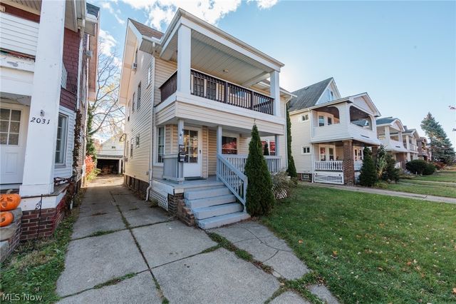 2035 Chesterland Avenue, Lakewood, OH 44107