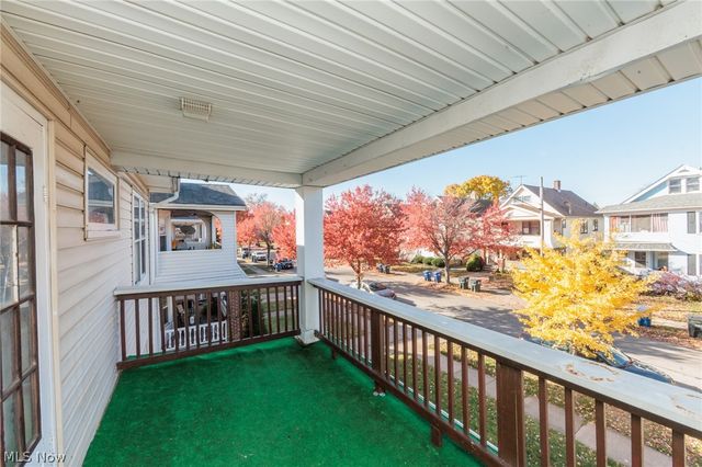 2035 Chesterland Avenue, Lakewood, OH 44107