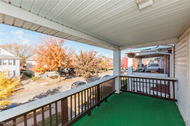 2035 Chesterland Avenue, Lakewood, OH 44107