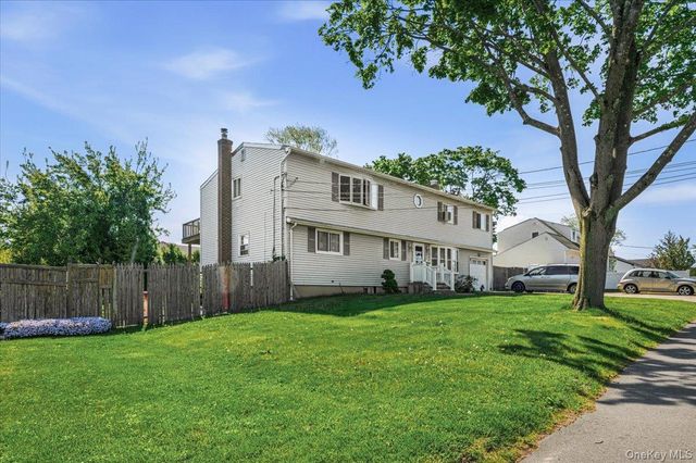 37 Westchester Avenue, West Babylon, NY 11704