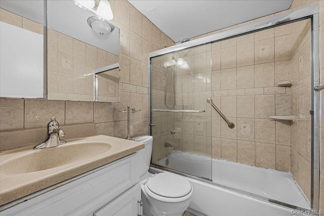37 Westchester Avenue, West Babylon, NY 11704