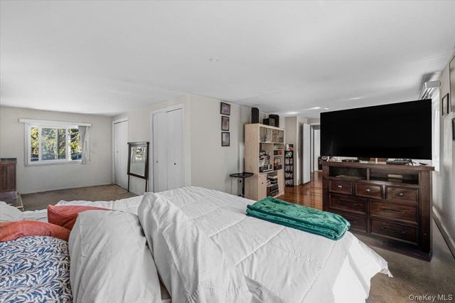 37 Westchester Avenue, West Babylon, NY 11704