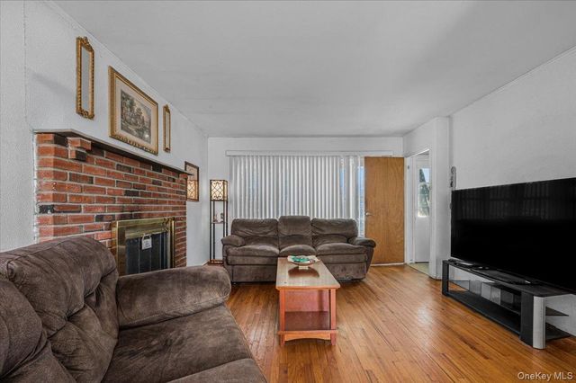 37 Westchester Avenue, West Babylon, NY 11704