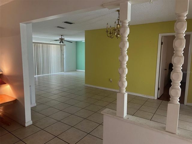 3920 VENETIAN WAY, Tampa, FL 33634