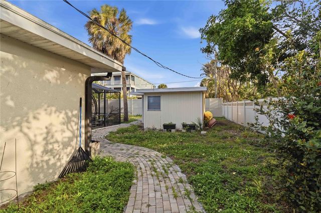 617 CALLE DE PERU, Sarasota, FL 34242