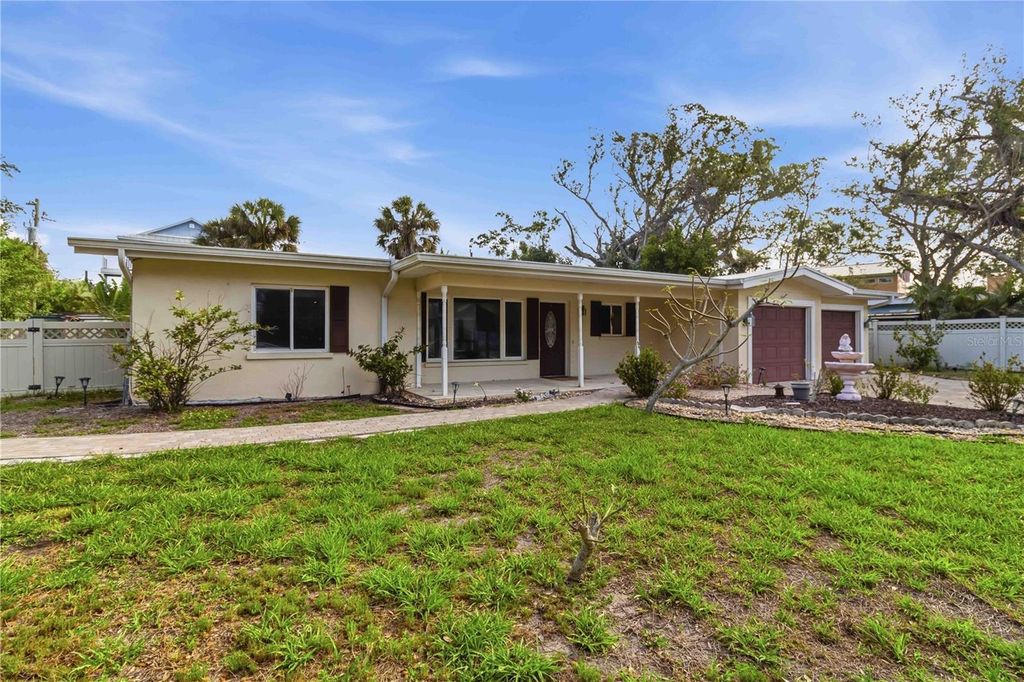 617 CALLE DE PERU, Sarasota, FL 34242