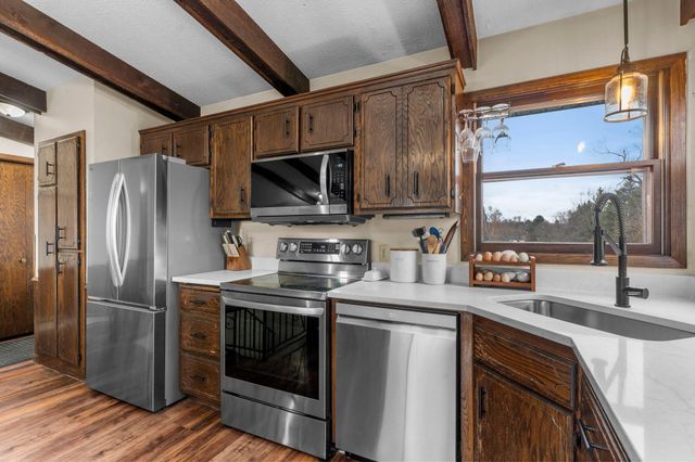 28229 Xavis Street NW, Isanti, MN 55040