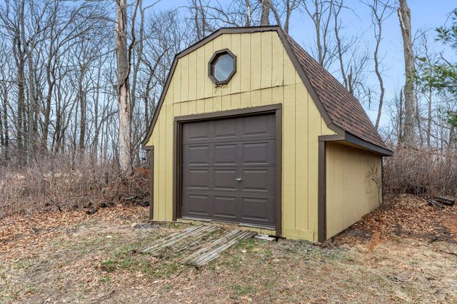 28229 Xavis Street NW, Isanti, MN 55040