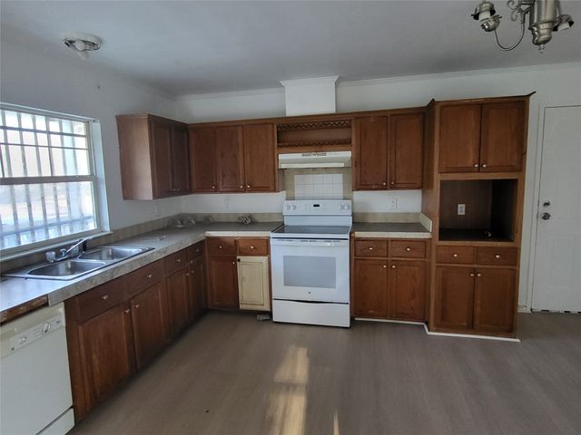 5933 Tracy Road, Dallas, TX 75241