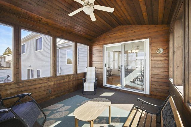 639 N Woods Edge Drive, Oregon, WI 53575