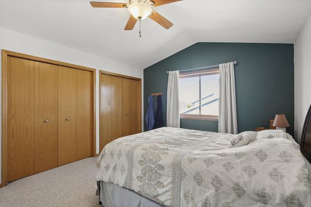 639 N Woods Edge Drive, Oregon, WI 53575