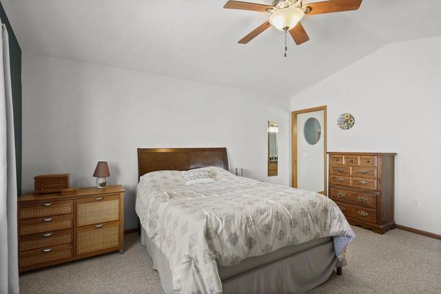 639 N Woods Edge Drive, Oregon, WI 53575