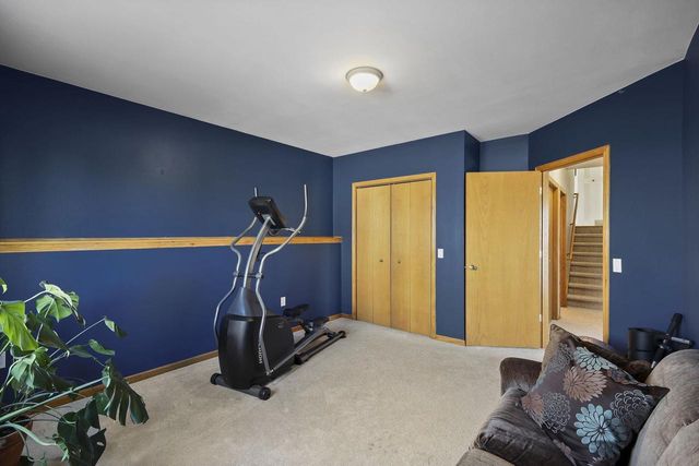 639 N Woods Edge Drive, Oregon, WI 53575