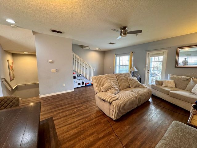 412 BLUE BAYOU LANE, Winter Springs, FL 32708