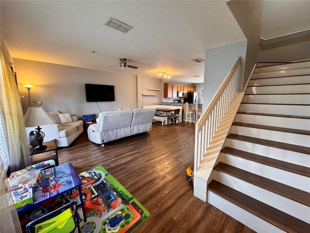 412 BLUE BAYOU LANE, Winter Springs, FL 32708