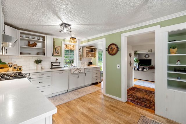 415 Flanders Memorial Road, Weare, NH 03281