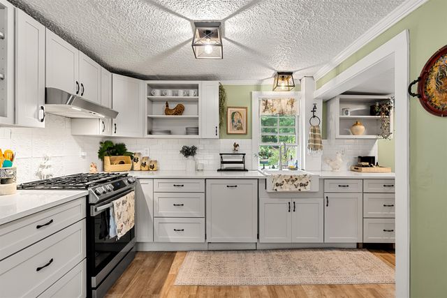 415 Flanders Memorial Road, Weare, NH 03281