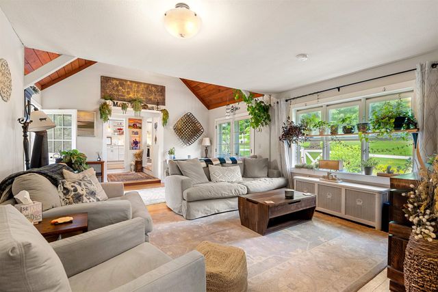 415 Flanders Memorial Road, Weare, NH 03281