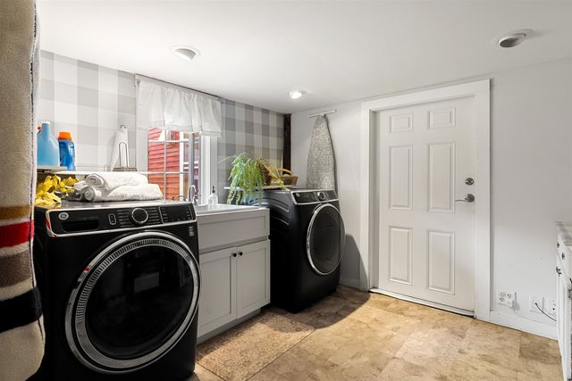 415 Flanders Memorial Road, Weare, NH 03281