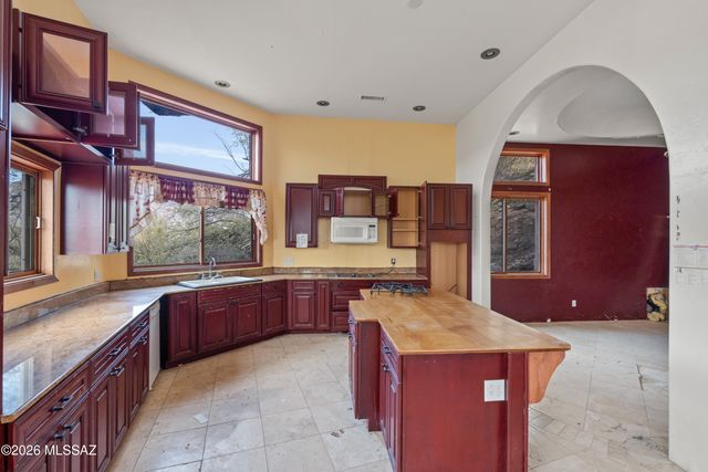 4031 E Bujia Primera, Tucson, AZ 85718