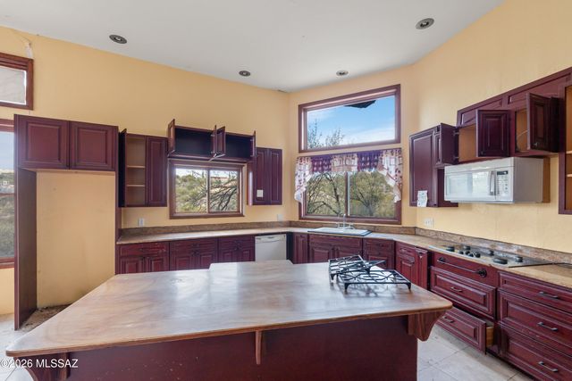 4031 E Bujia Primera, Tucson, AZ 85718