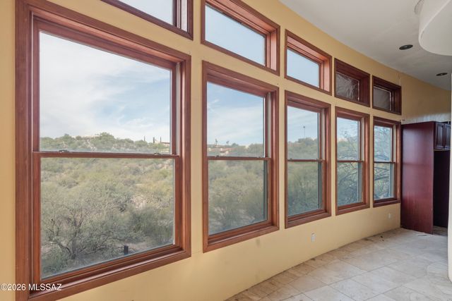 4031 E Bujia Primera, Tucson, AZ 85718