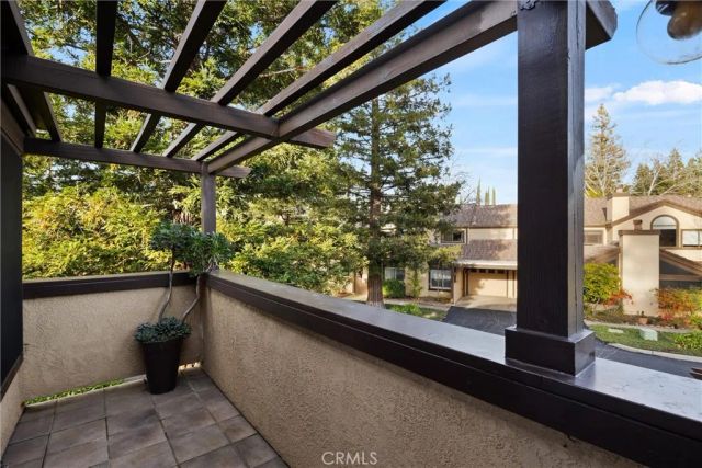 5 Valley Lake, Chico, CA 95928